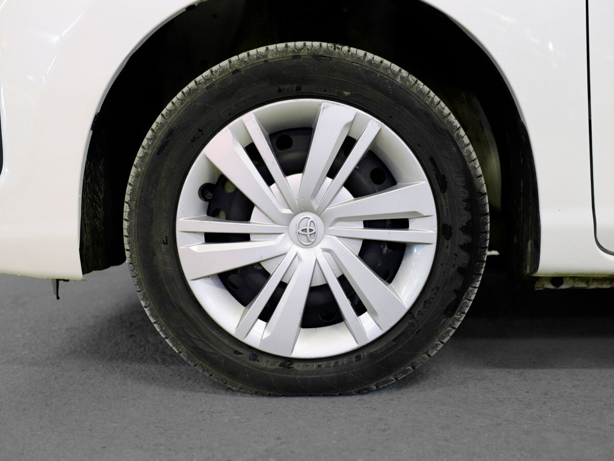 Toyota Roomy 2021 - фото автомобиля