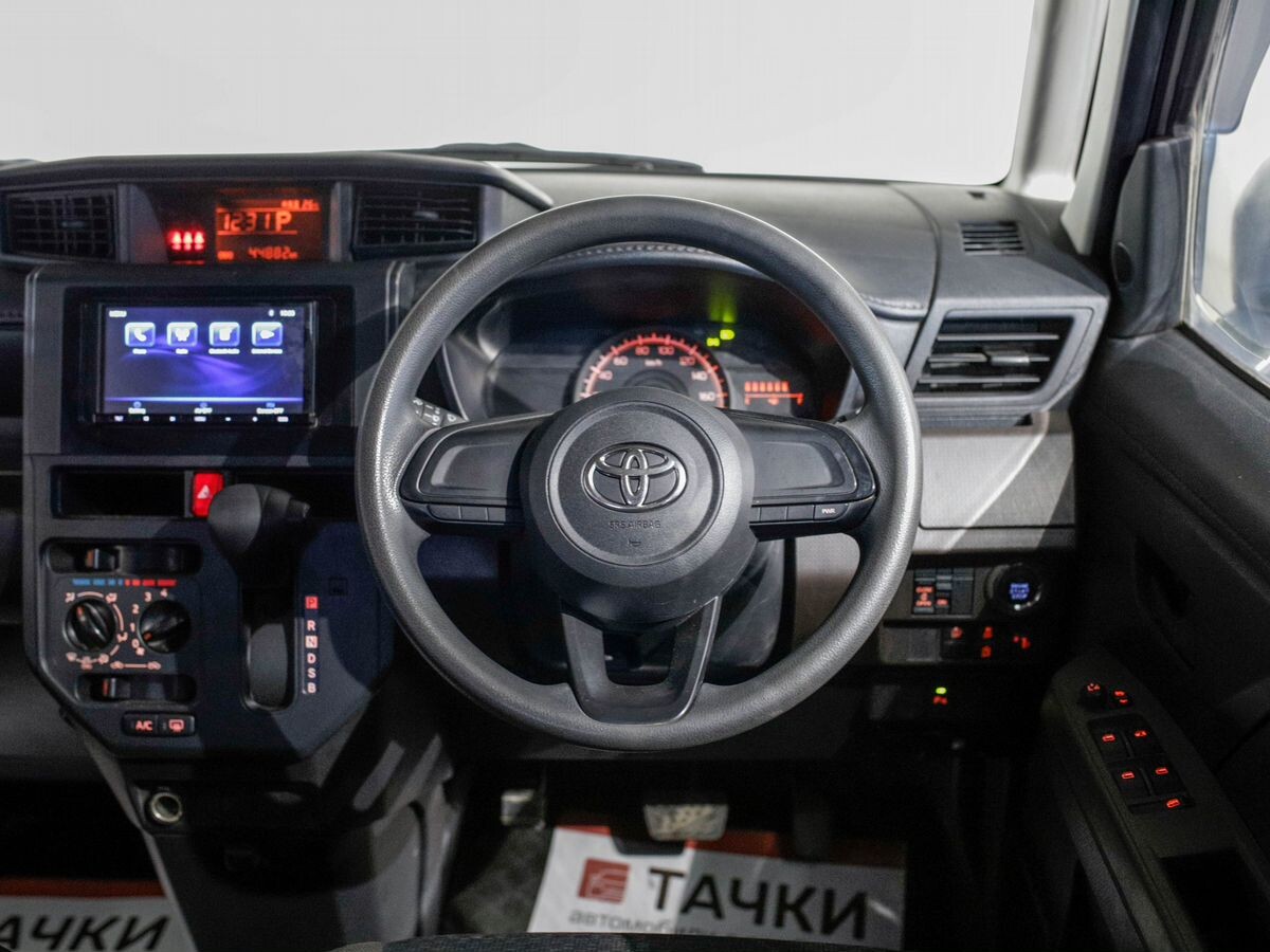 Toyota Roomy 2021 - фото автомобиля