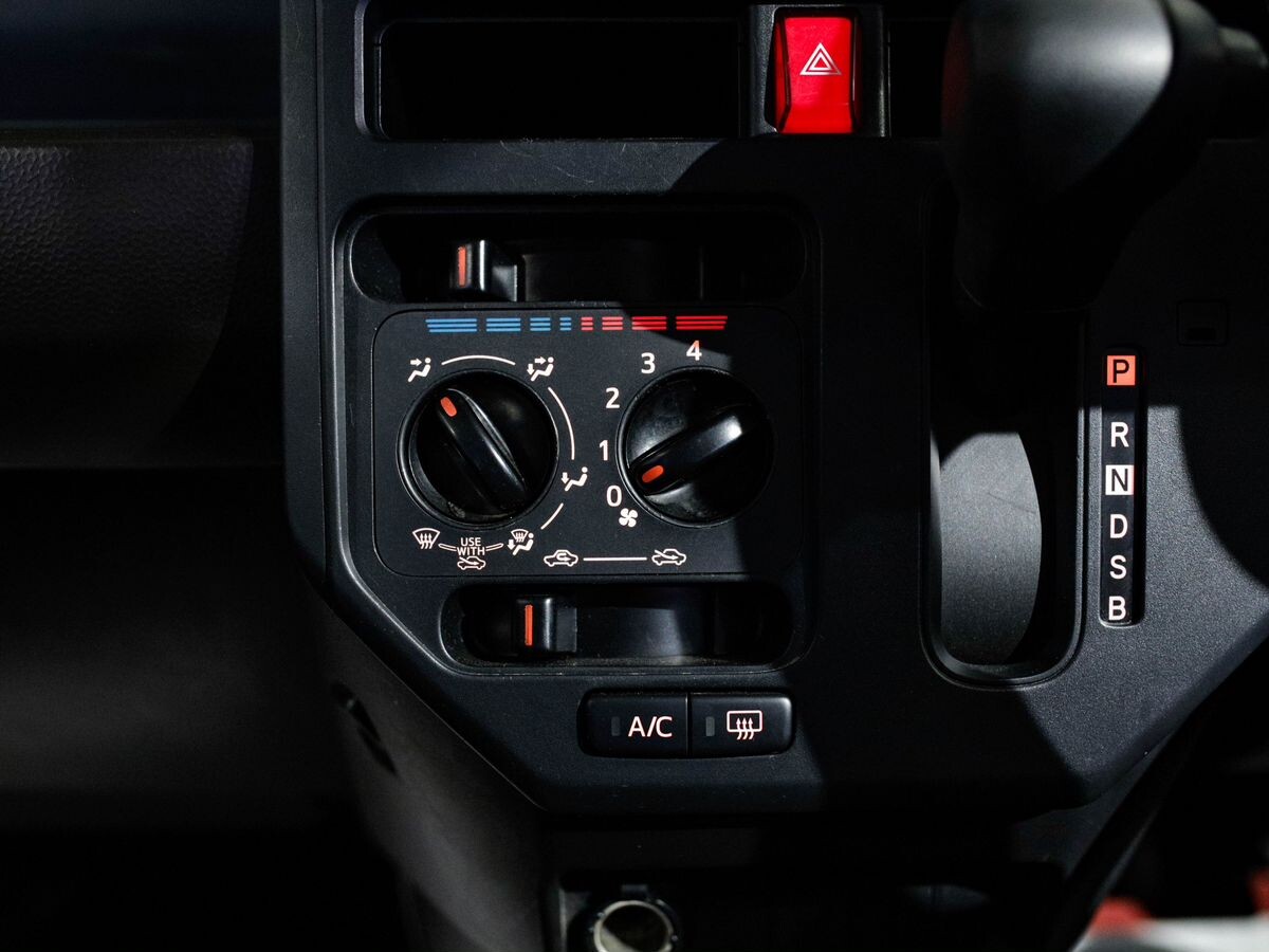Toyota Roomy 2021 - фото автомобиля