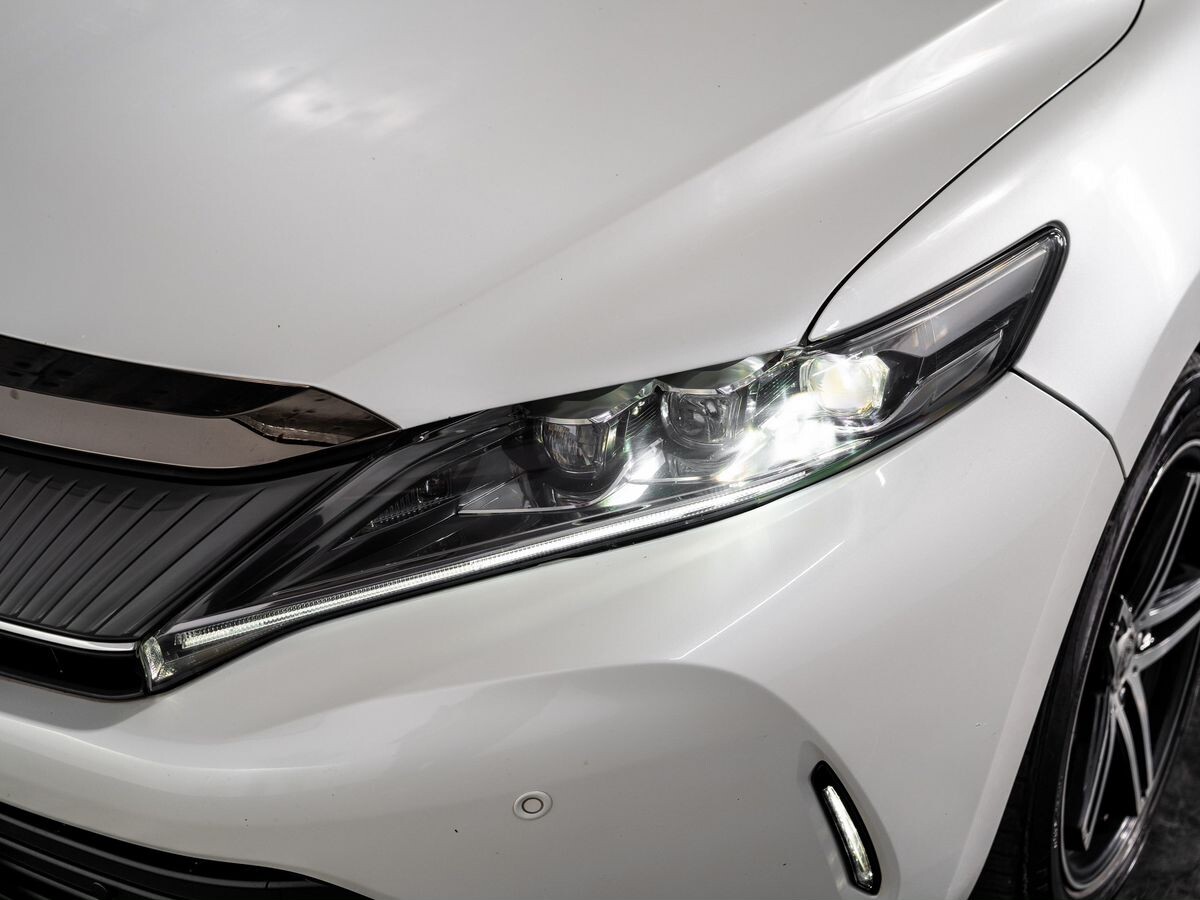 Toyota Harrier 2020 - фото автомобиля