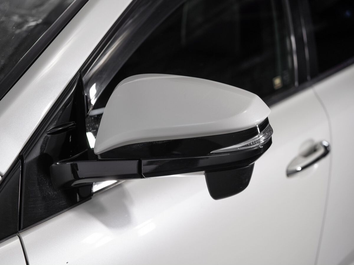 Toyota Harrier 2020 - фото автомобиля