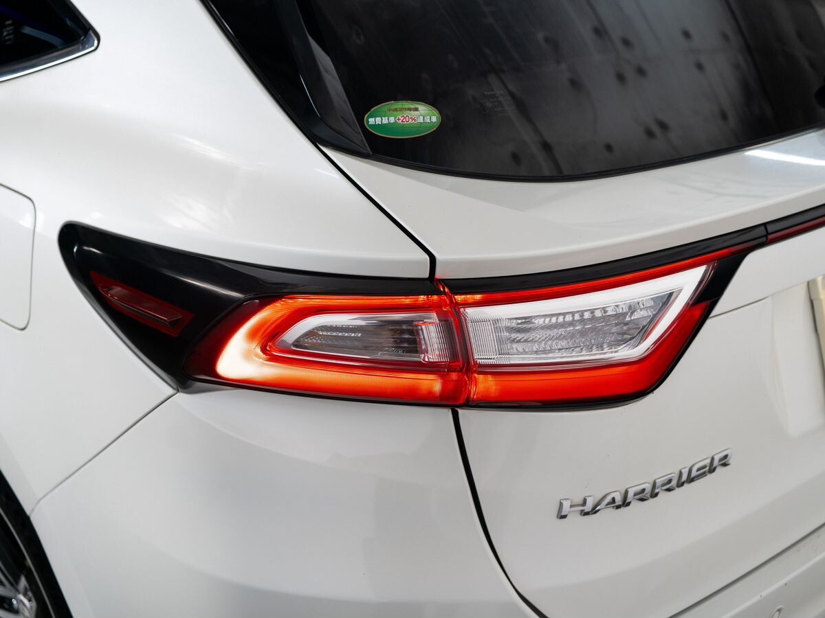 Toyota Harrier 2020 - фото автомобиля