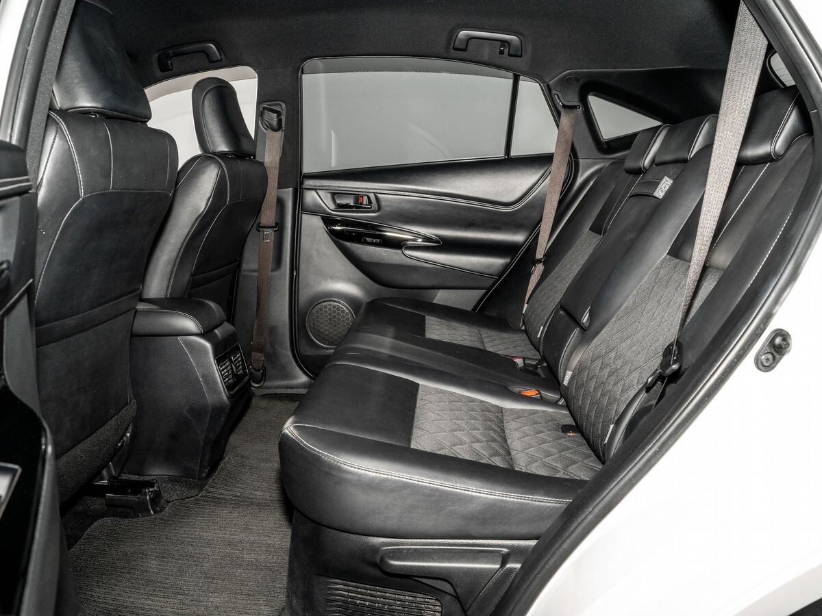Toyota Harrier 2020 - фото автомобиля