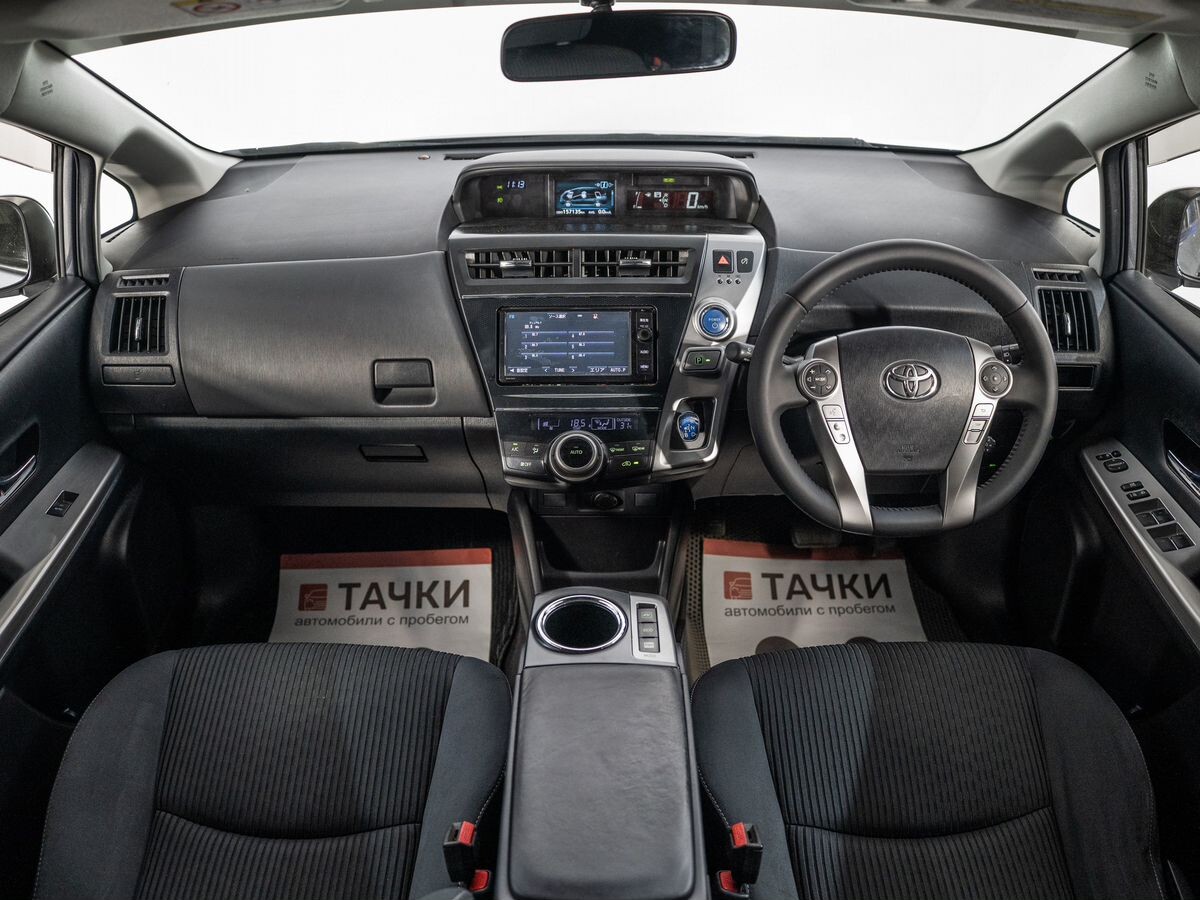 Toyota Prius Alpha 2014 - фото автомобиля
