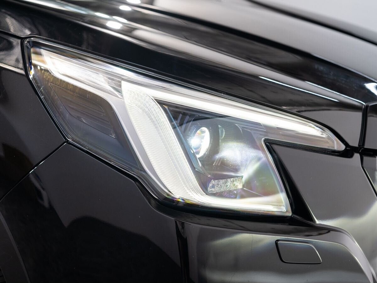 Subaru Forester 2021 - фото автомобиля