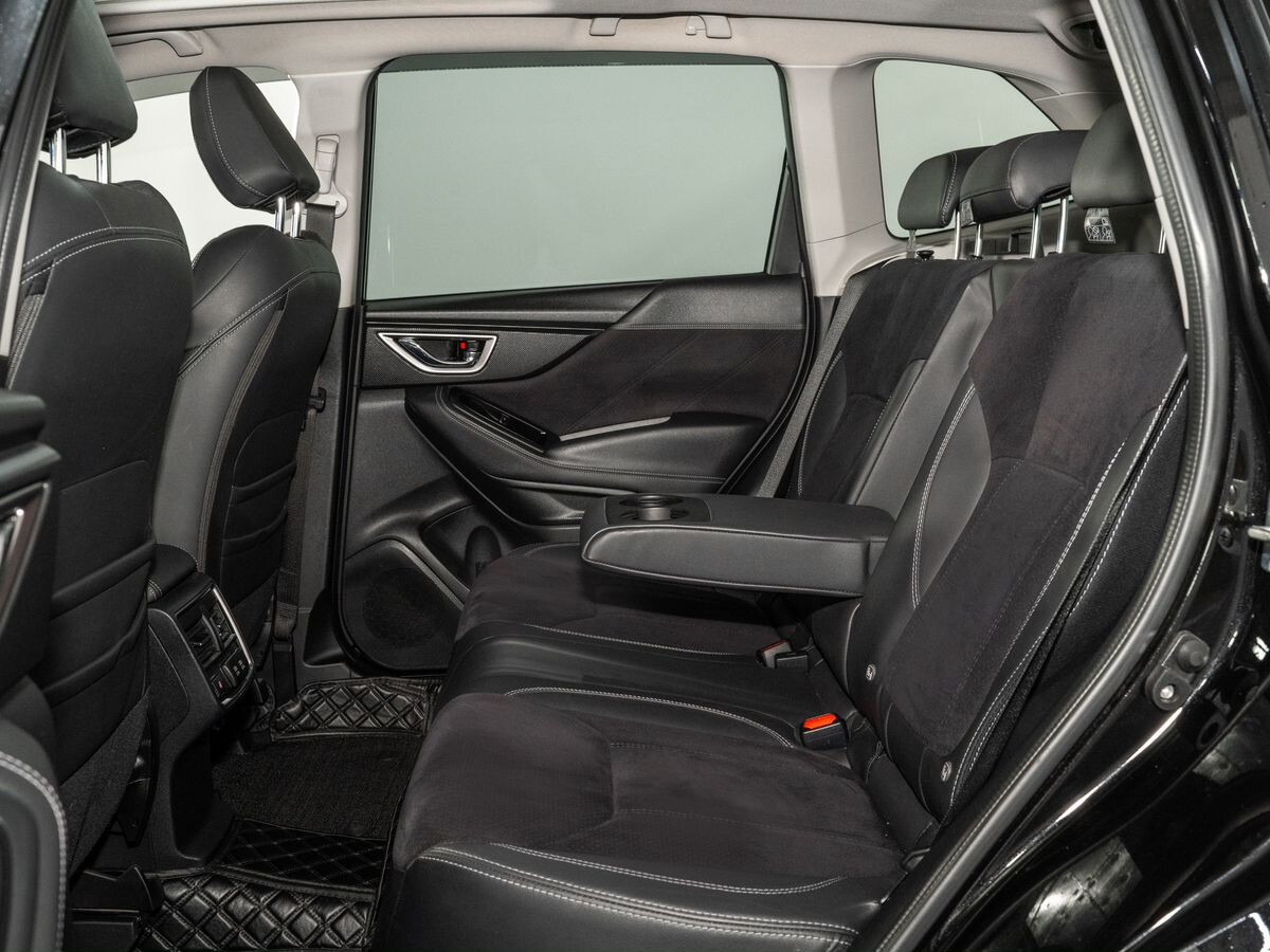 Subaru Forester 2021 - фото автомобиля