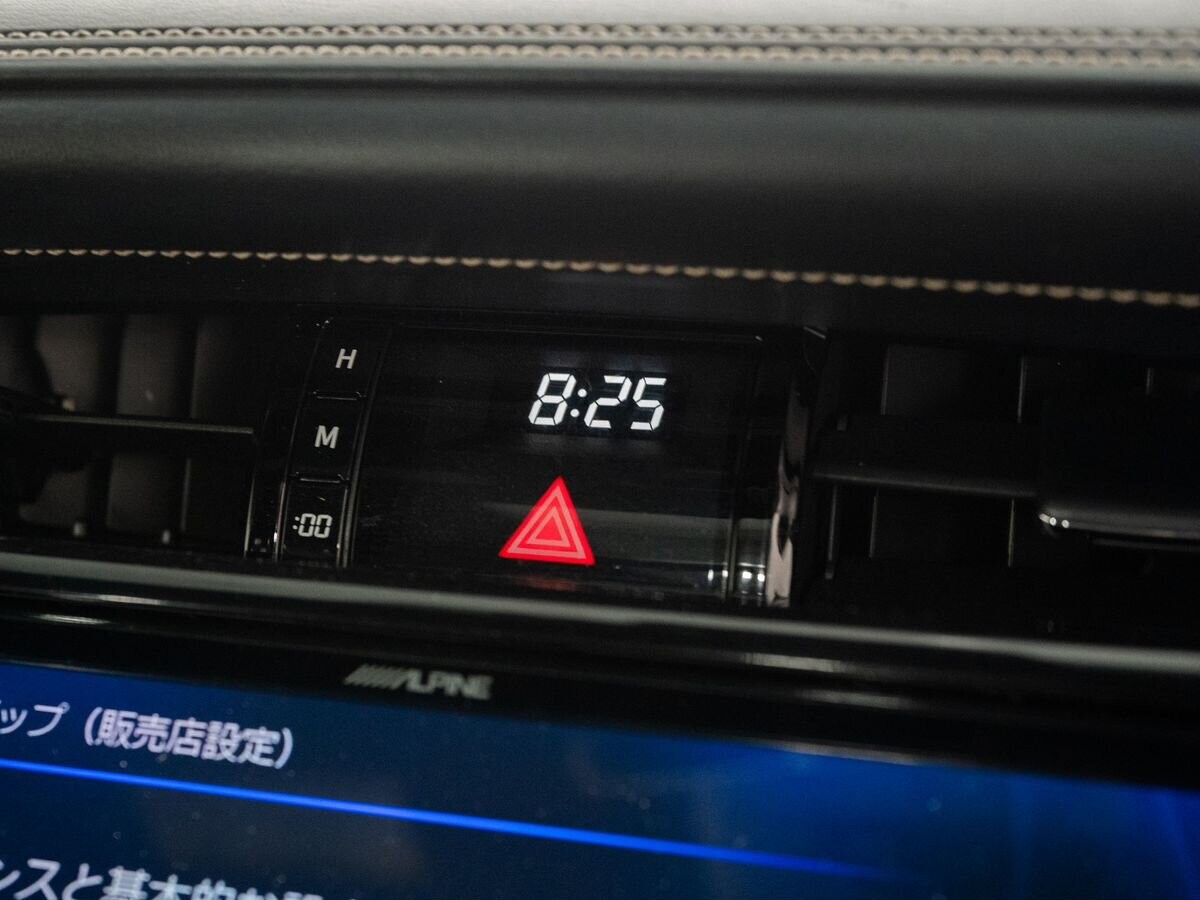 Toyota Harrier 2017 - фото автомобиля