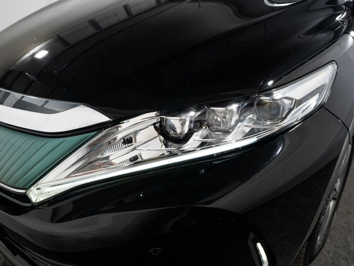 Toyota Harrier 2017 - фото автомобиля