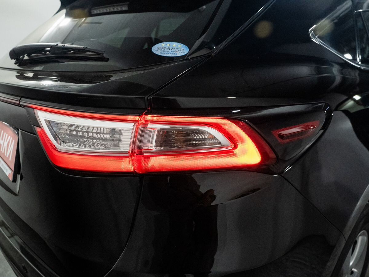 Toyota Harrier 2017 - фото автомобиля