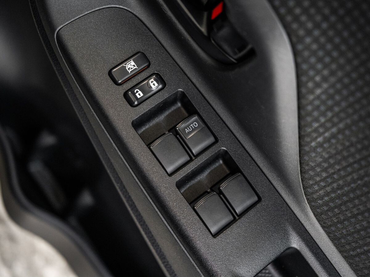 Toyota Vitz 2019 - фото автомобиля