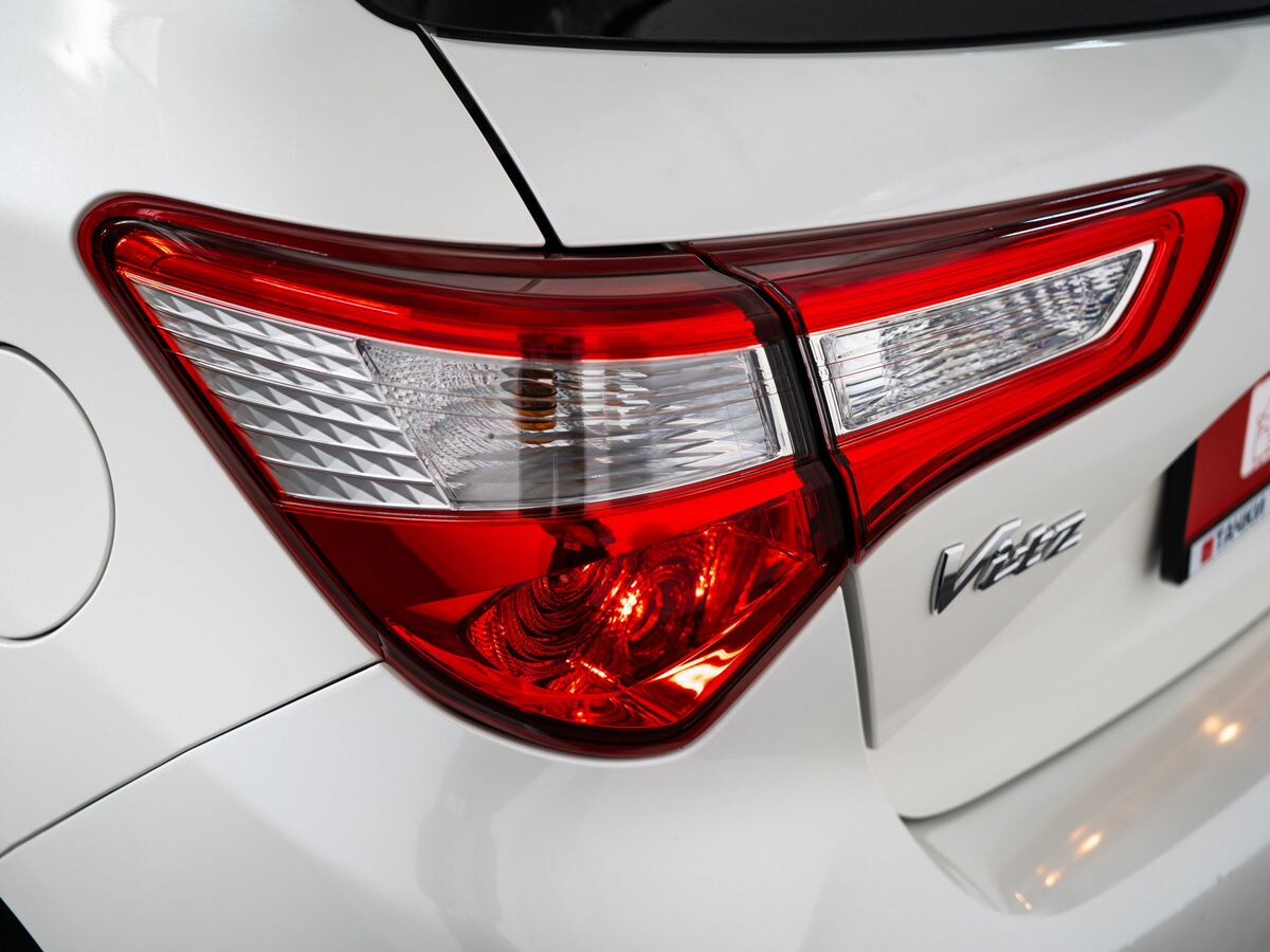 Toyota Vitz 2019 - фото автомобиля