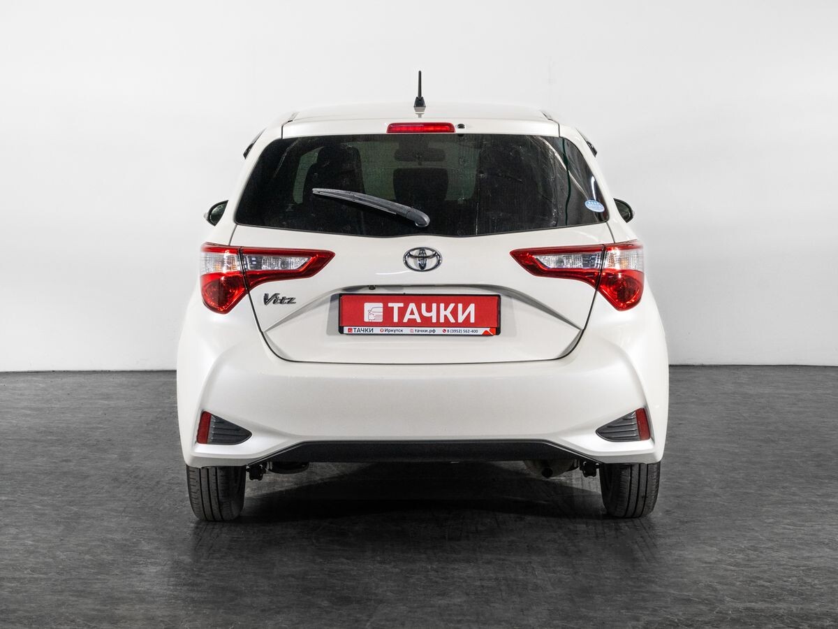 Toyota Vitz 2019 - фото автомобиля