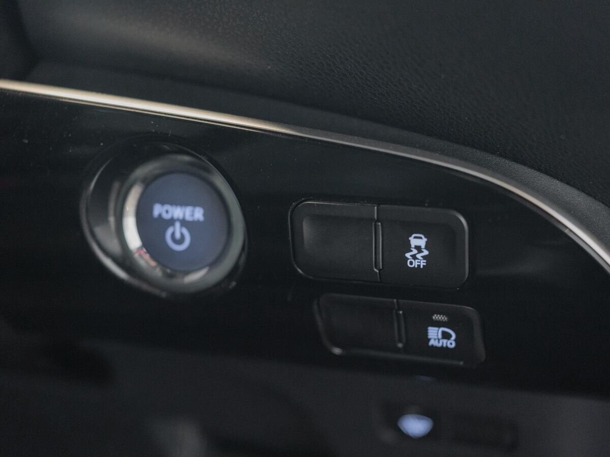 Toyota Prius 2019 - фото автомобиля