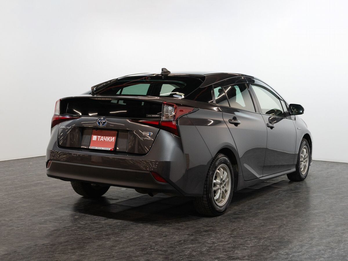 Toyota Prius 2019 - фото автомобиля