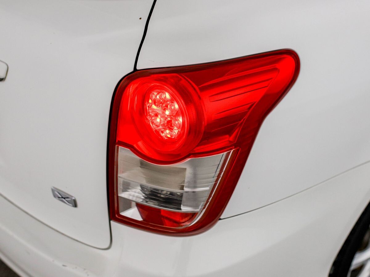 Toyota Corolla Fielder 2010 - фото автомобиля
