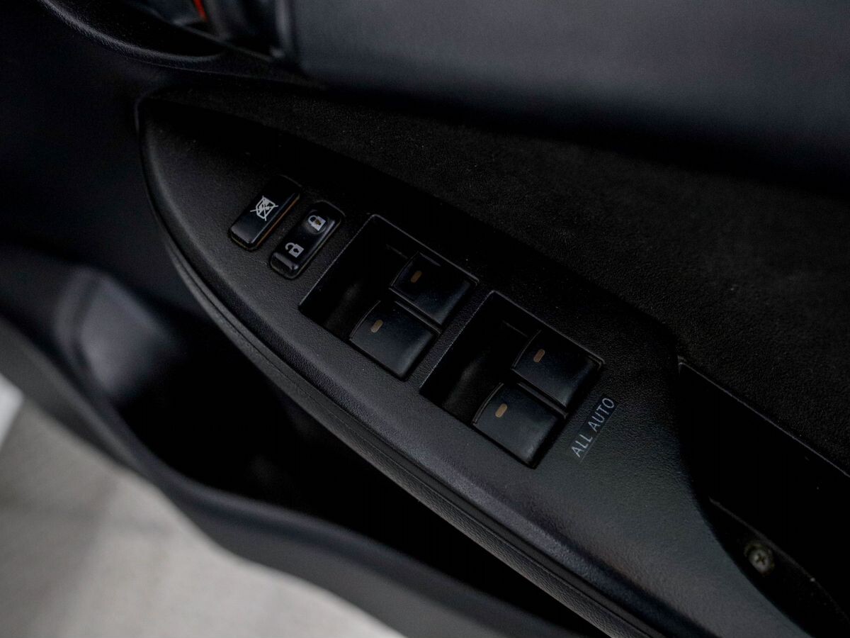 Toyota Corolla Fielder 2010 - фото автомобиля