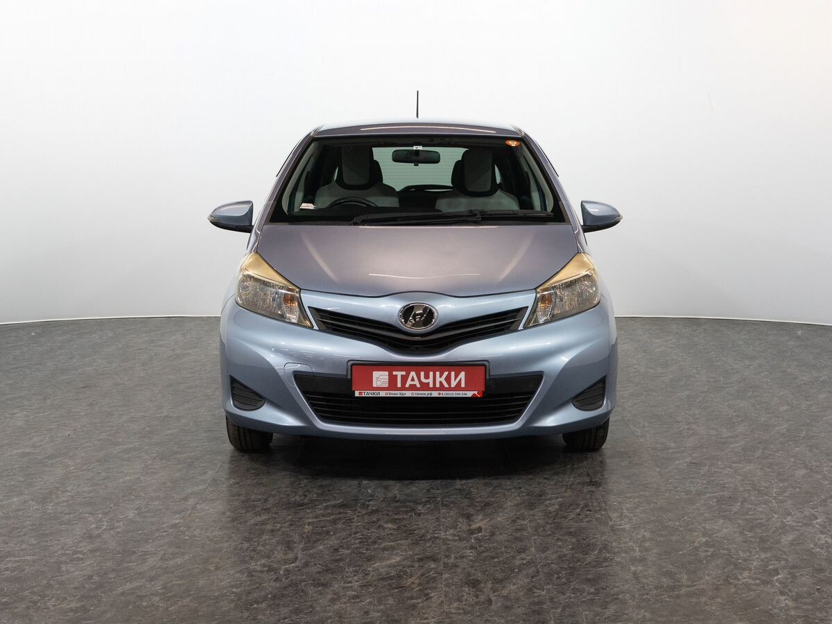 Toyota Vitz 2011 - фото автомобиля