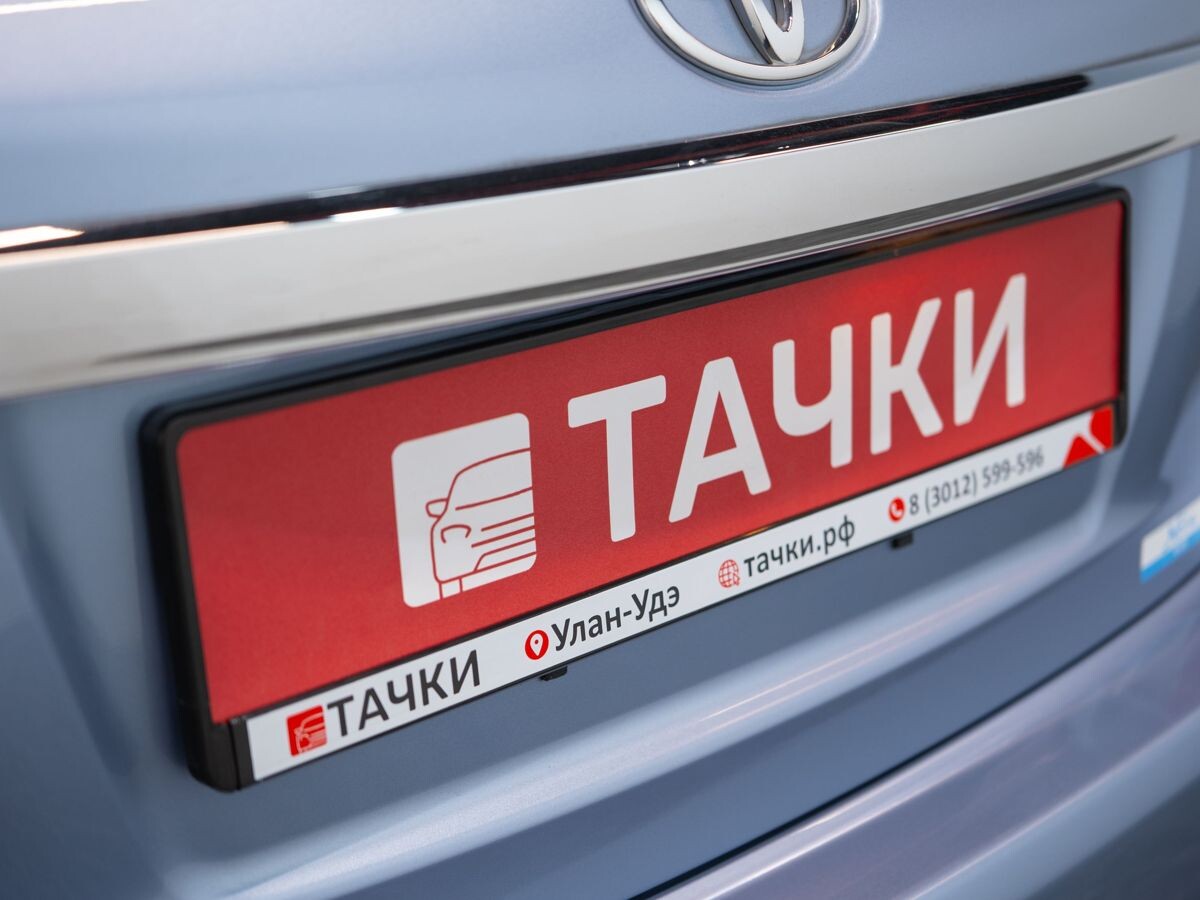 Toyota Vitz 2011 - фото автомобиля