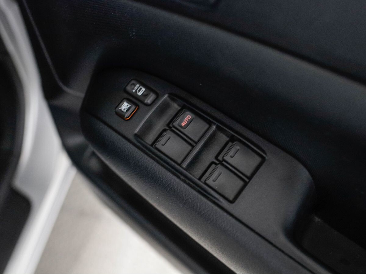 Toyota Succeed 2019 - фото автомобиля
