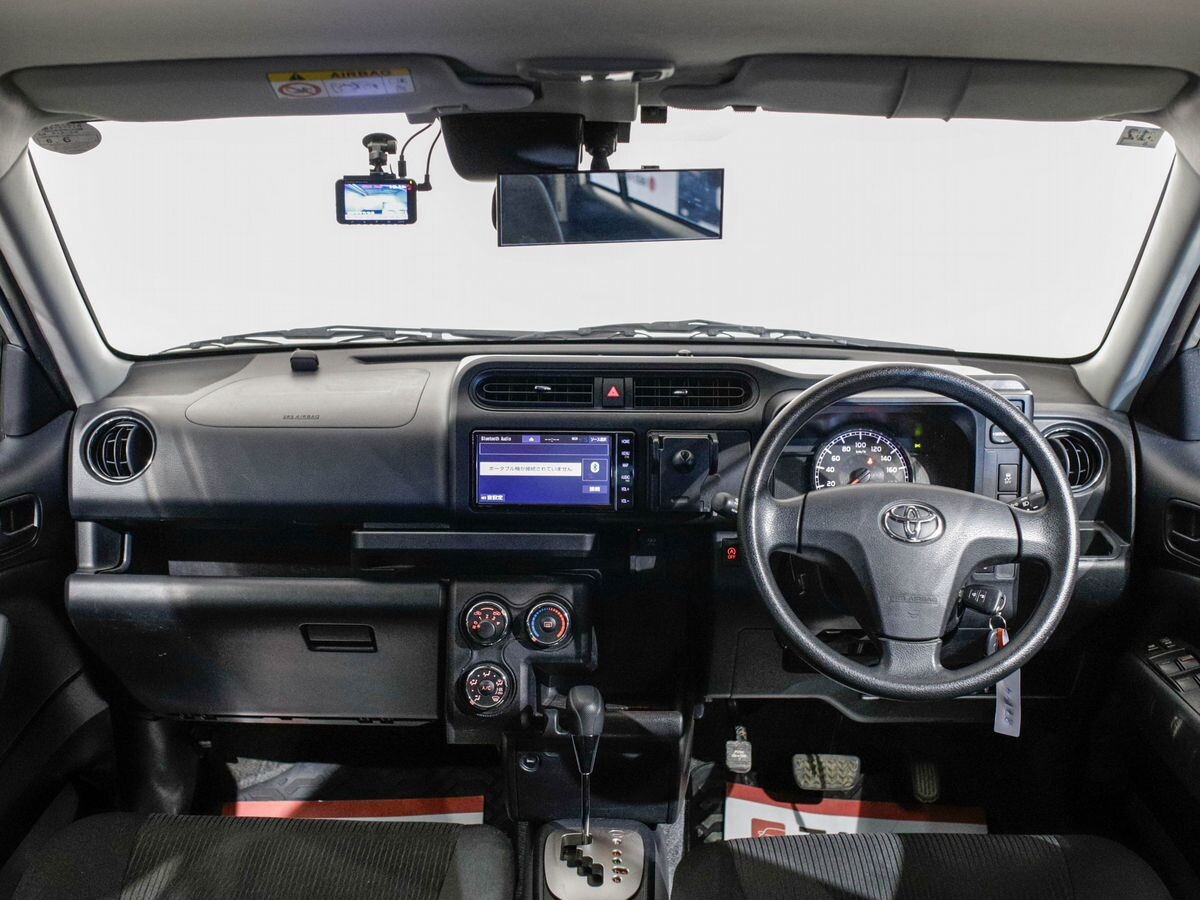 Toyota Succeed 2019 - фото автомобиля