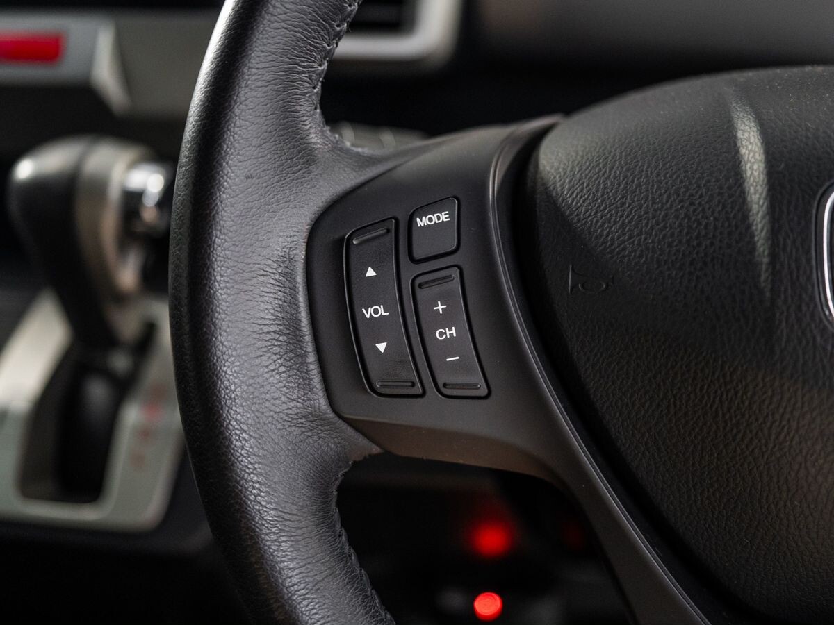 Honda Freed 2012 - фото автомобиля