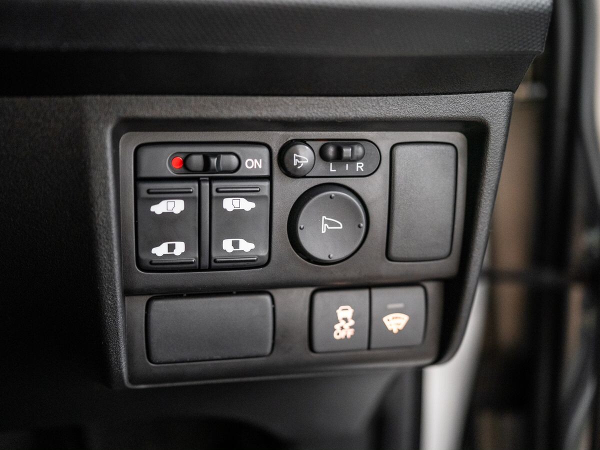 Honda Freed 2012 - фото автомобиля