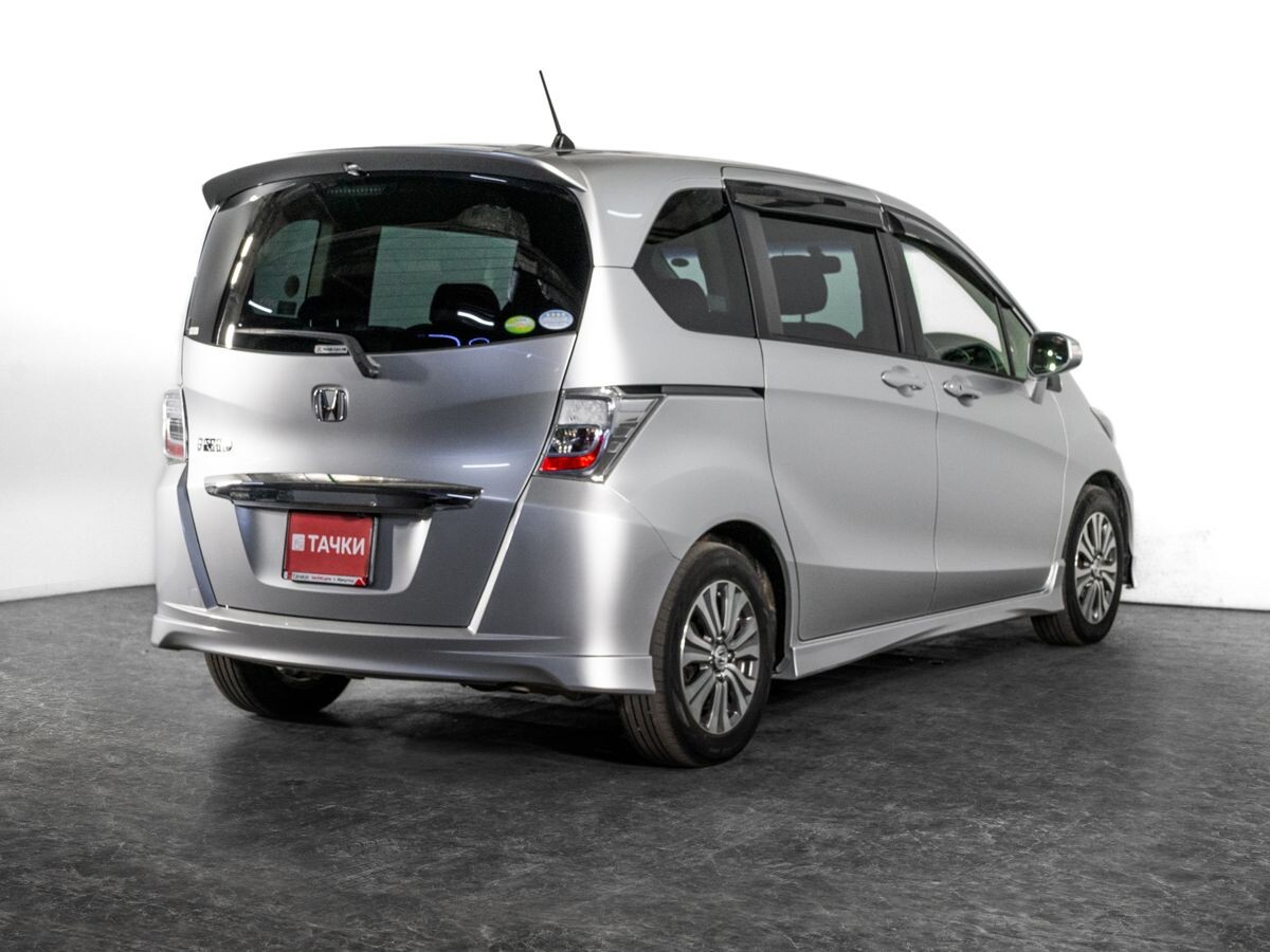 Honda Freed 2012 - фото автомобиля