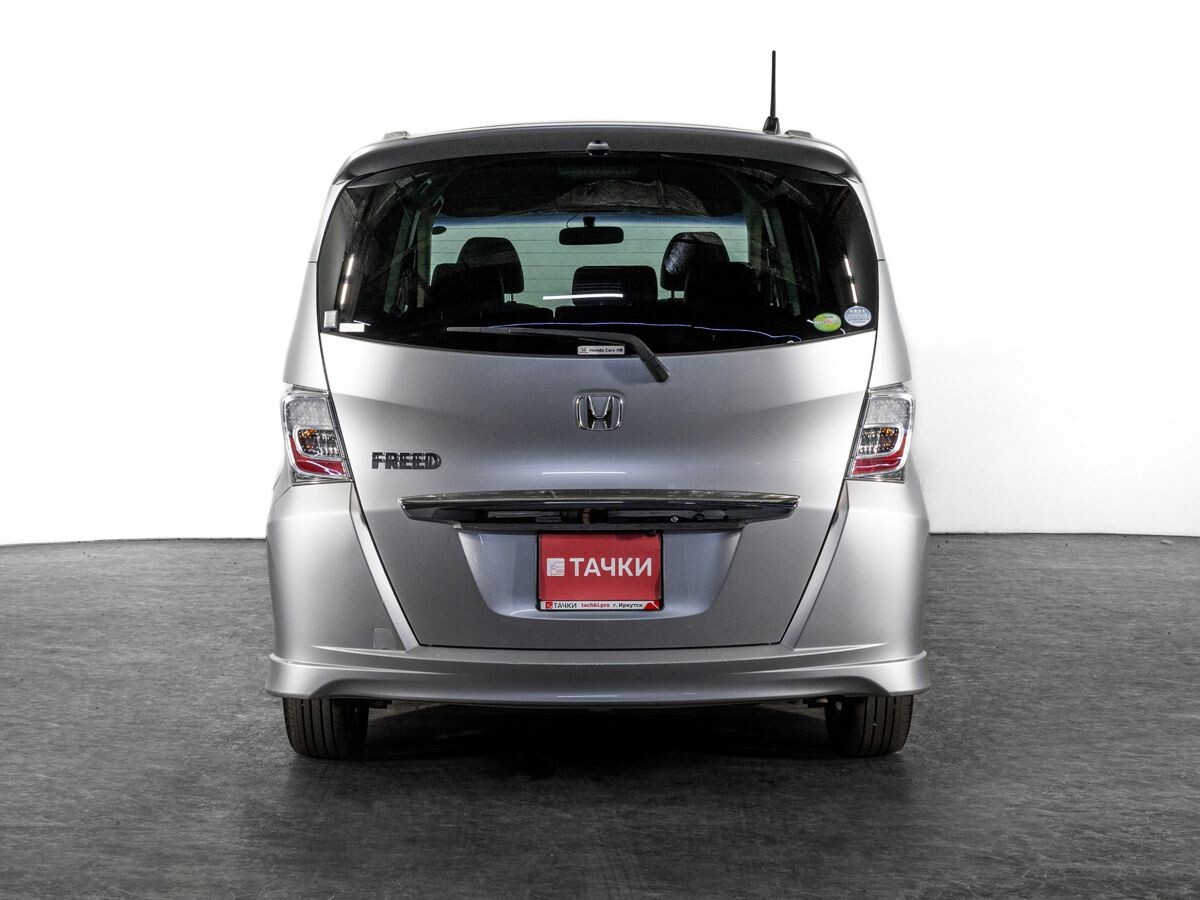 Honda Freed 2012 - фото автомобиля