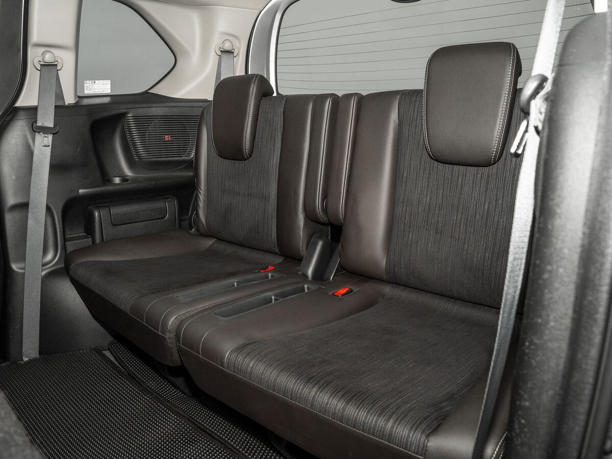 Honda Freed 2012 - фото автомобиля