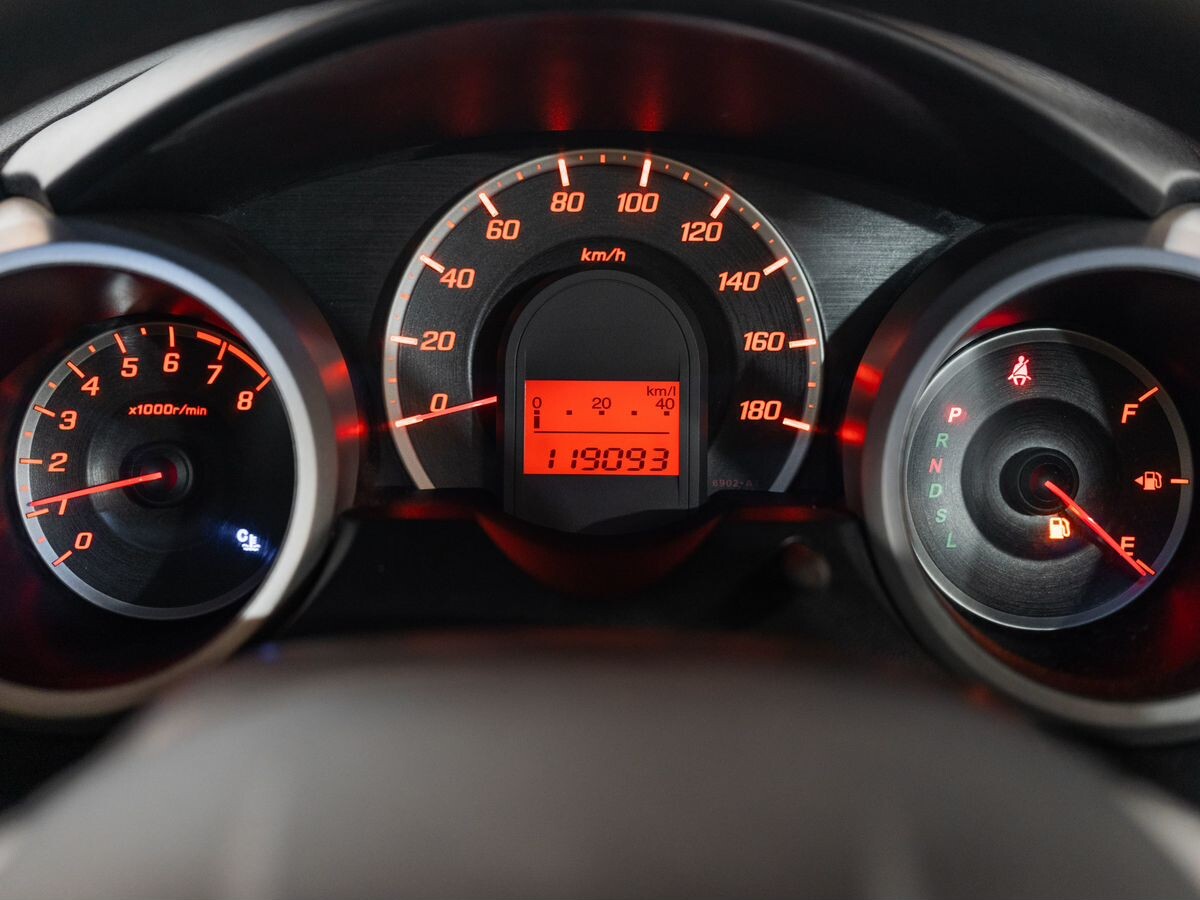 Honda Fit 2011 - фото автомобиля