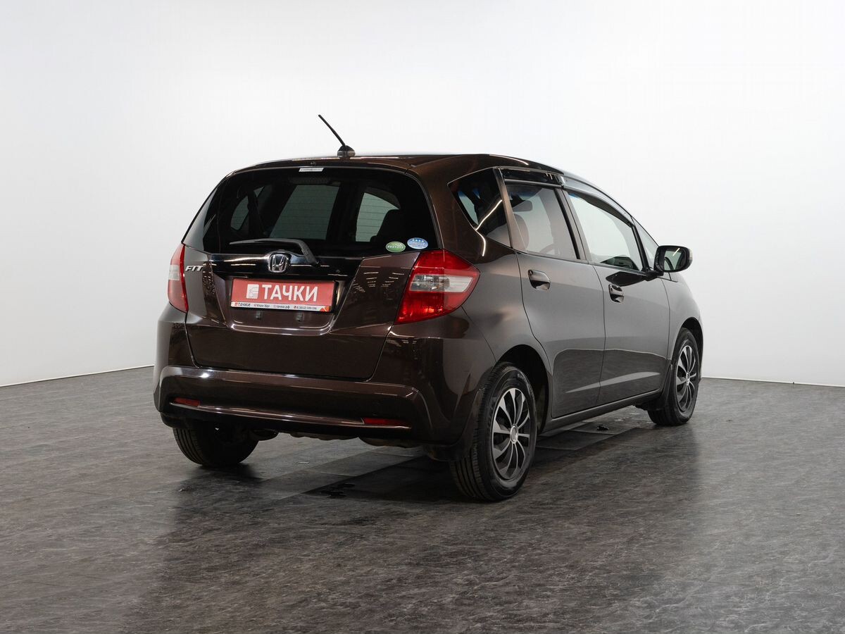 Honda Fit 2011 - фото автомобиля