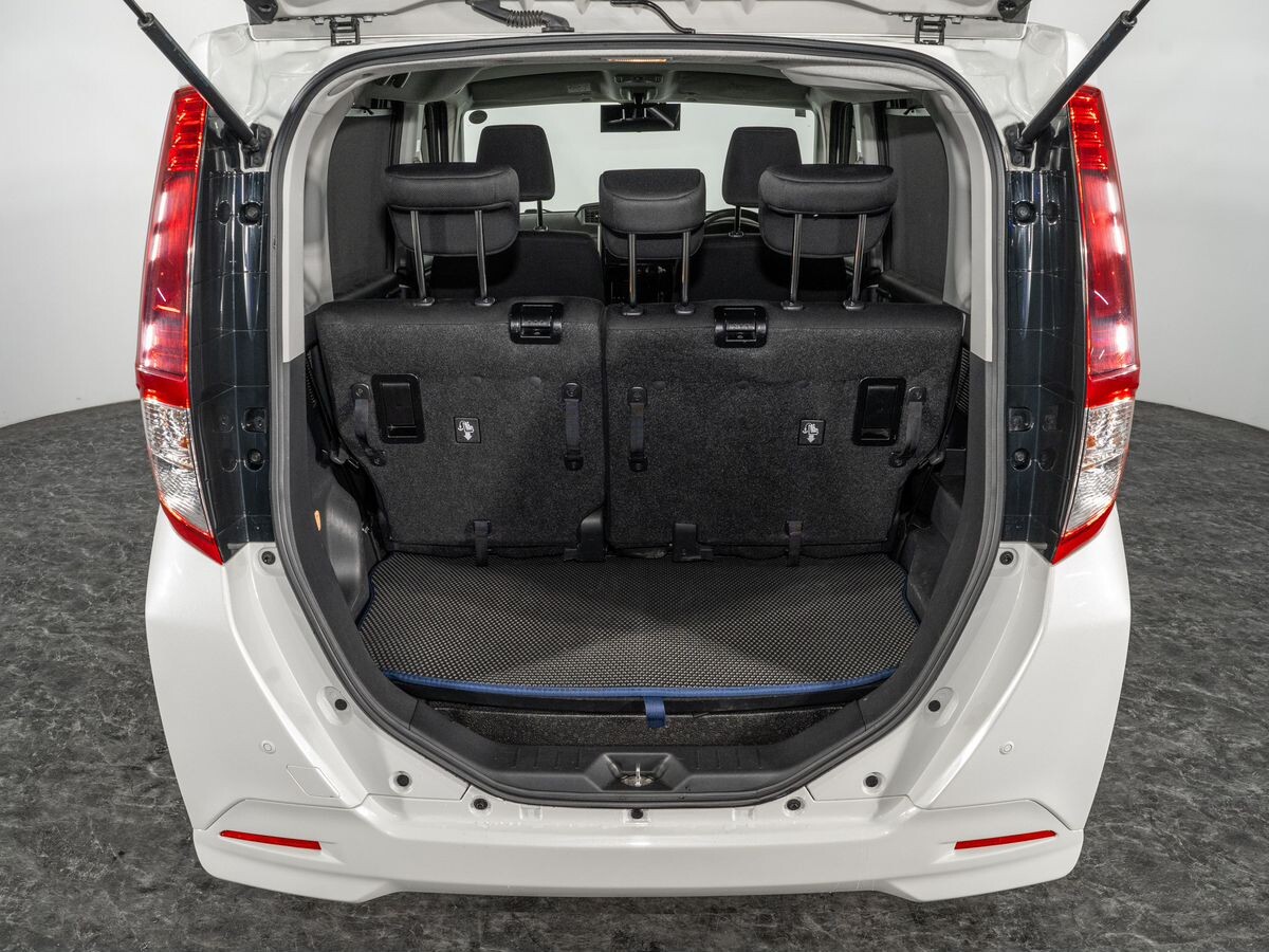 Toyota Roomy 2018 - фото автомобиля