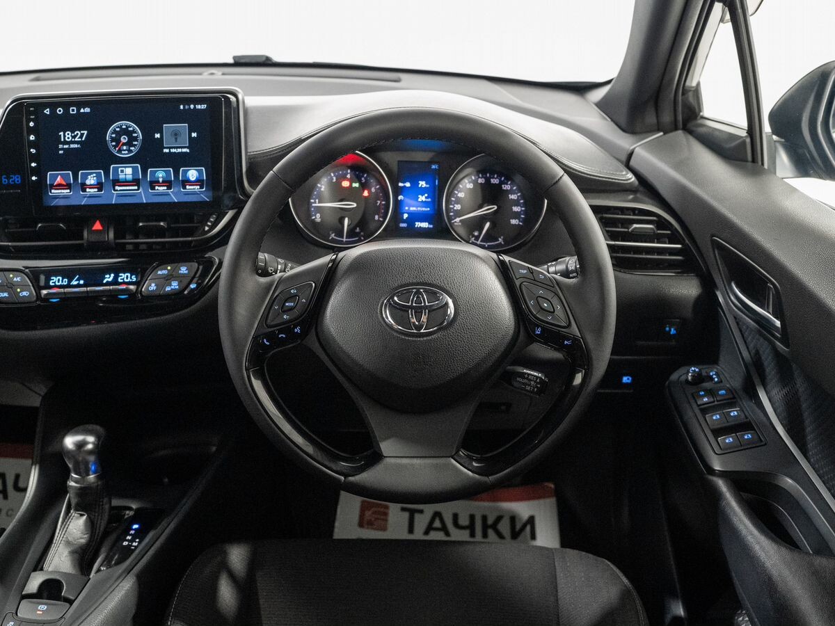 Toyota C-HR 2017 - фото автомобиля