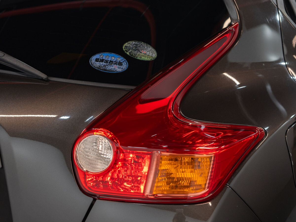 Nissan Juke 2011 - фото автомобиля