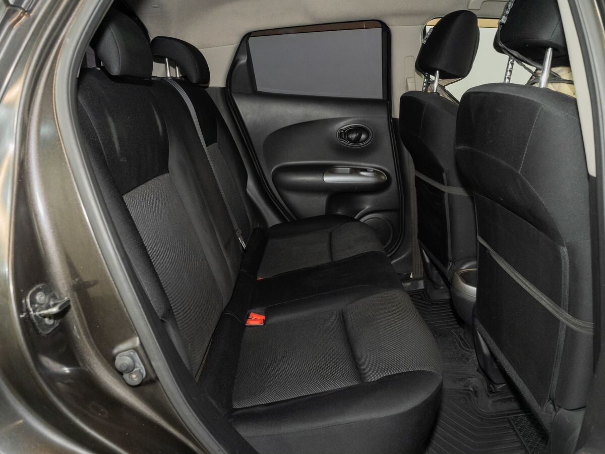 Nissan Juke 2011 - фото автомобиля