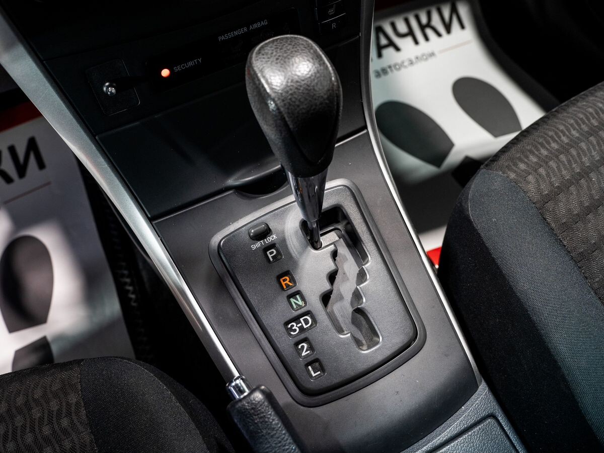 Toyota Corolla 2012 - фото автомобиля