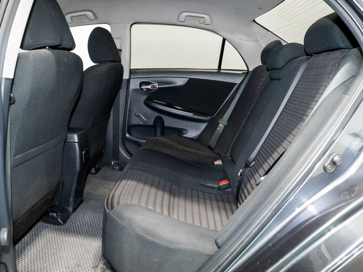 Toyota Corolla 2012 - фото автомобиля