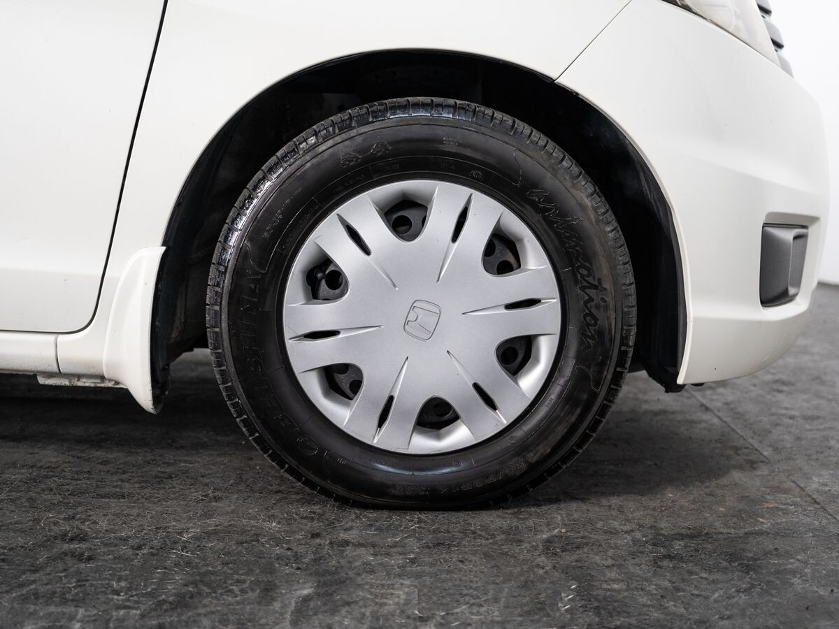 Honda Freed Spike 2010 - фото автомобиля