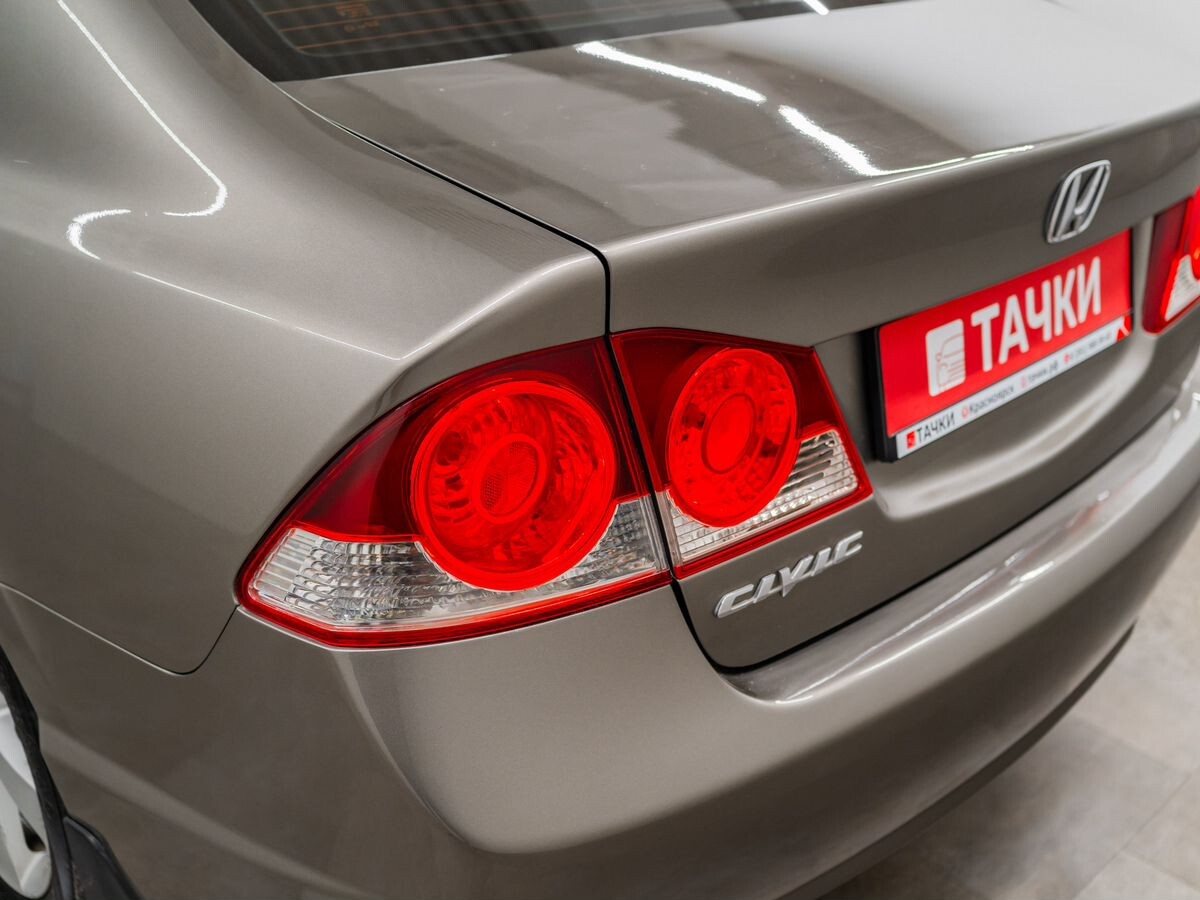 Honda Civic 2007 - фото автомобиля