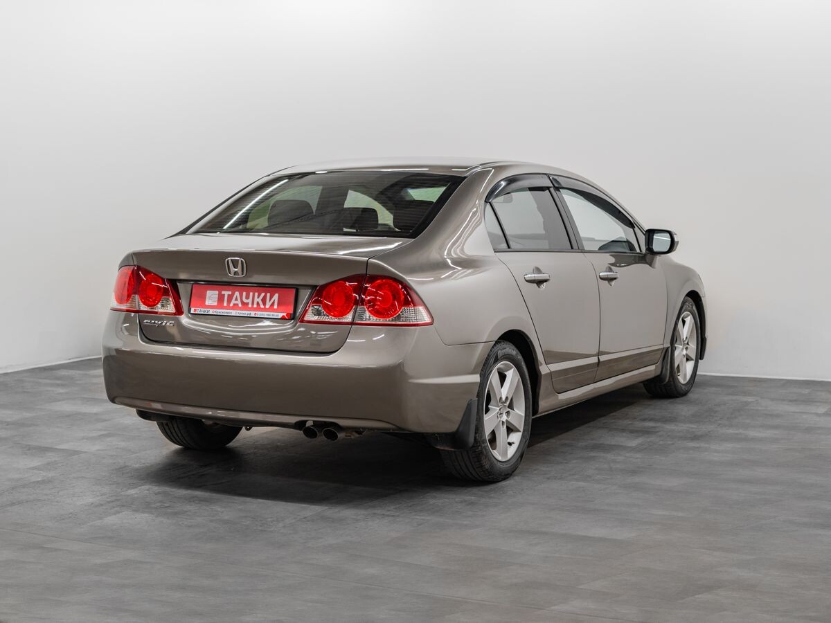 Honda Civic 2007 - фото автомобиля