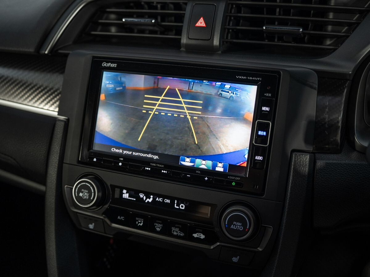 Honda Civic 2018 - фото автомобиля