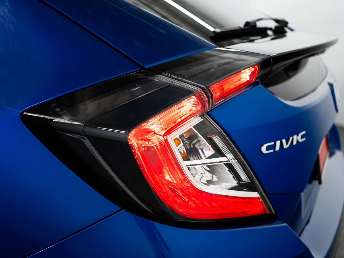 Honda Civic 2018 - фото автомобиля