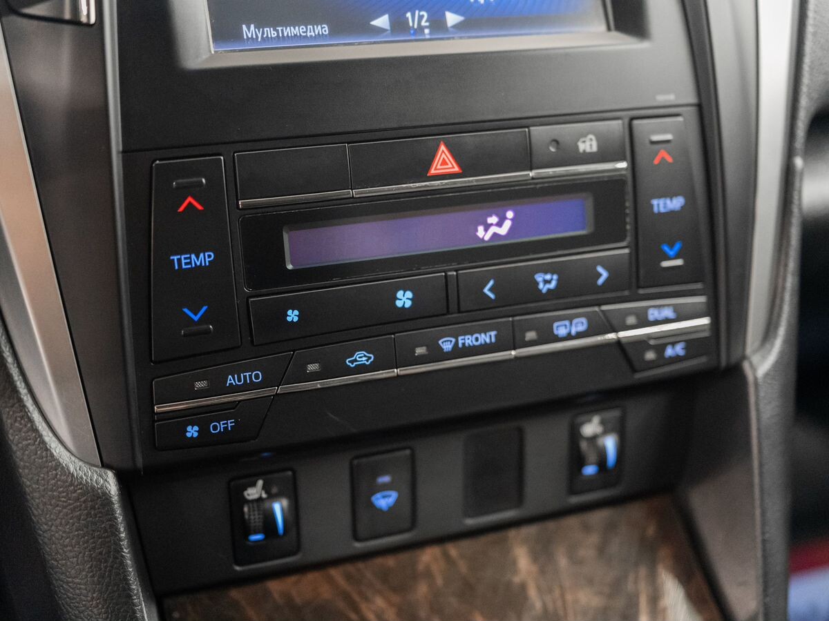 Toyota Camry 2014 - фото автомобиля