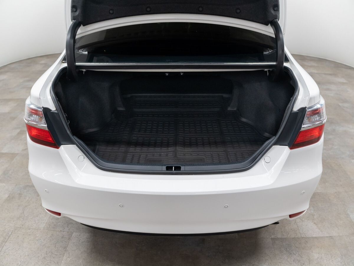 Toyota Camry 2014 - фото автомобиля