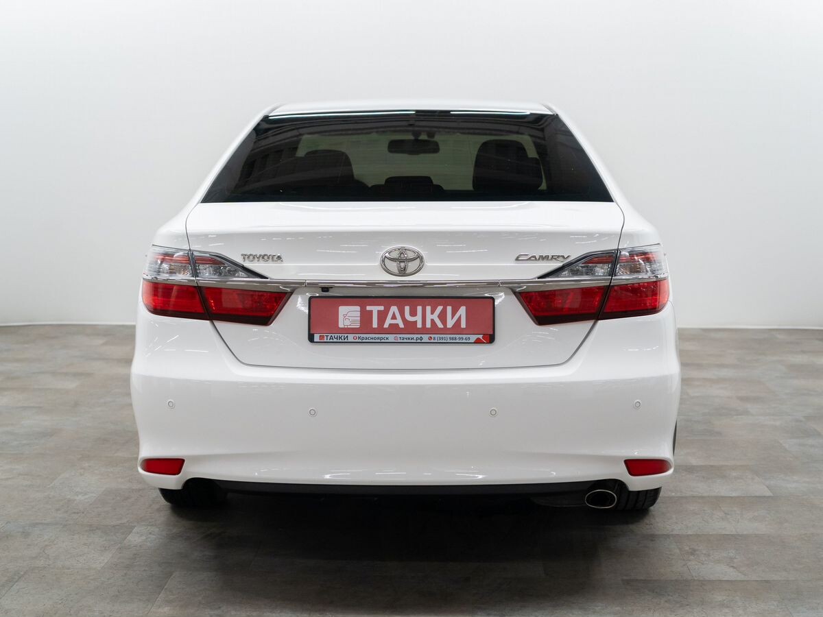 Toyota Camry 2014 - фото автомобиля