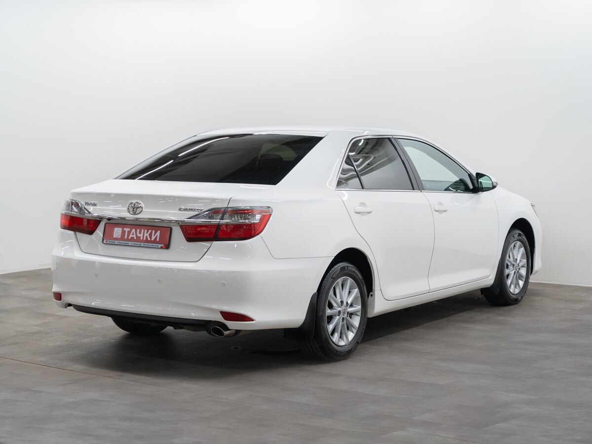 Toyota Camry 2014 - фото автомобиля
