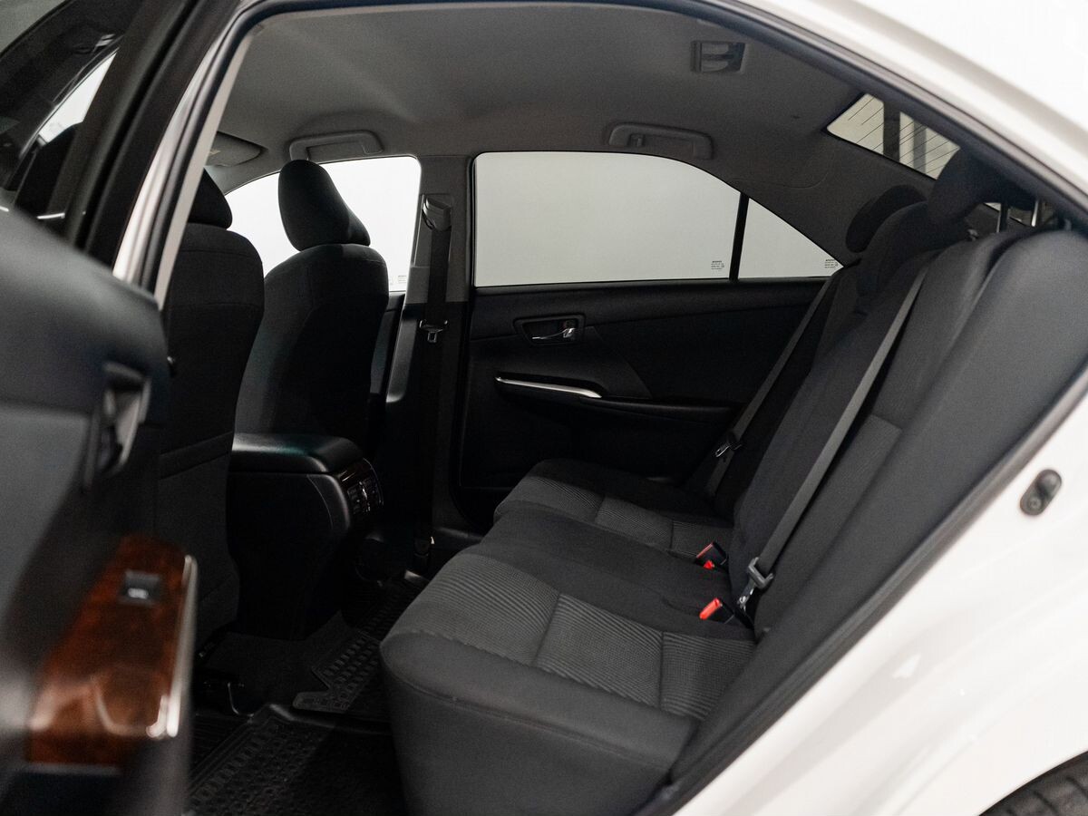 Toyota Camry 2014 - фото автомобиля