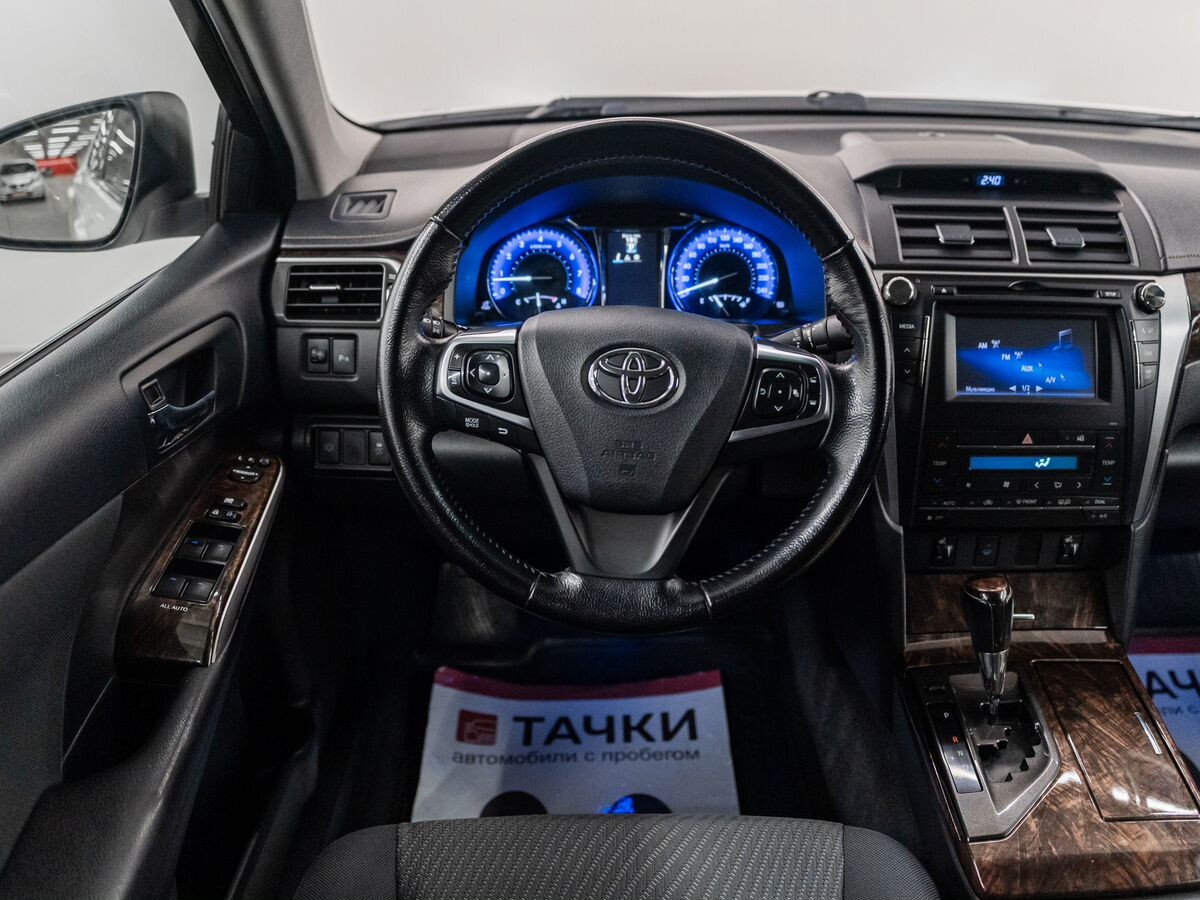 Toyota Camry 2014 - фото автомобиля