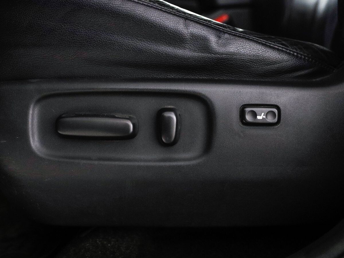 Toyota RAV4 2012 - фото автомобиля