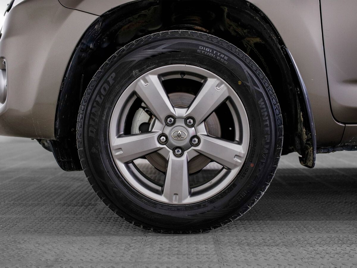 Toyota RAV4 2012 - фото автомобиля